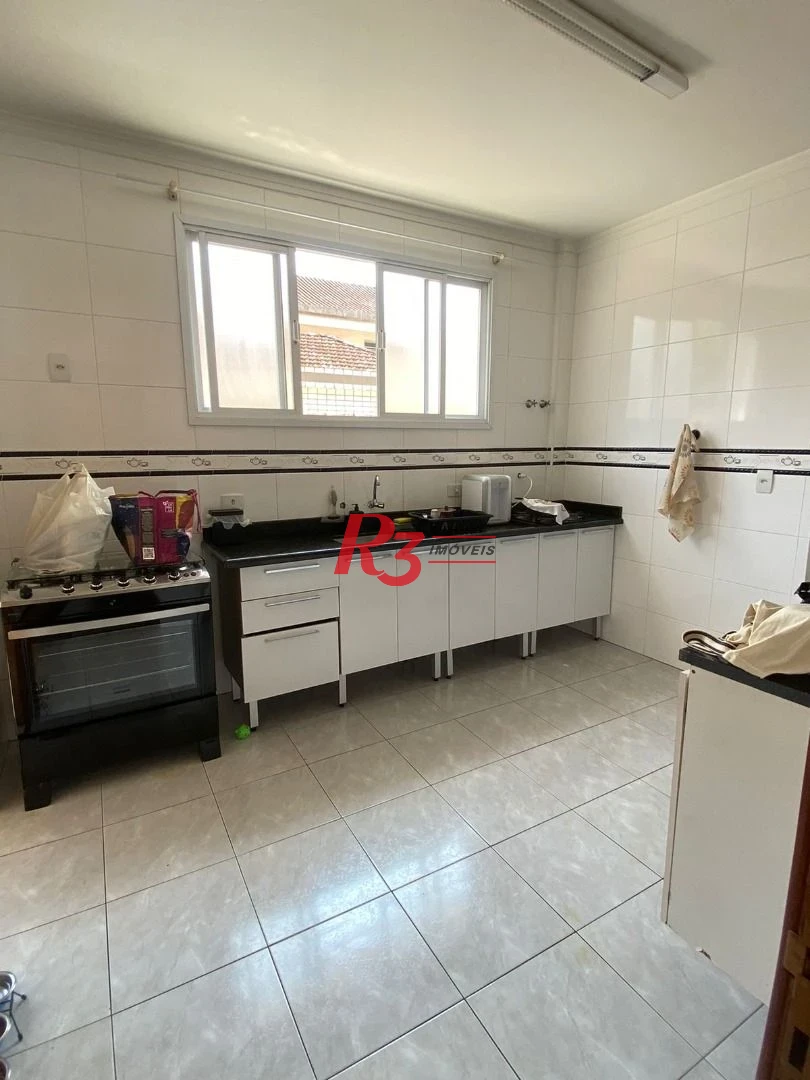 Casa com 3 dormitórios à venda, 156 m² por R$ 848.000,00 - Campo Grande - Santos/SP