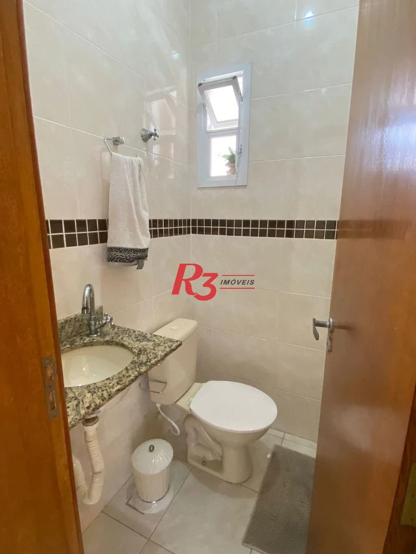 Casa com 3 dormitórios à venda, 156 m² por R$ 848.000,00 - Campo Grande - Santos/SP
