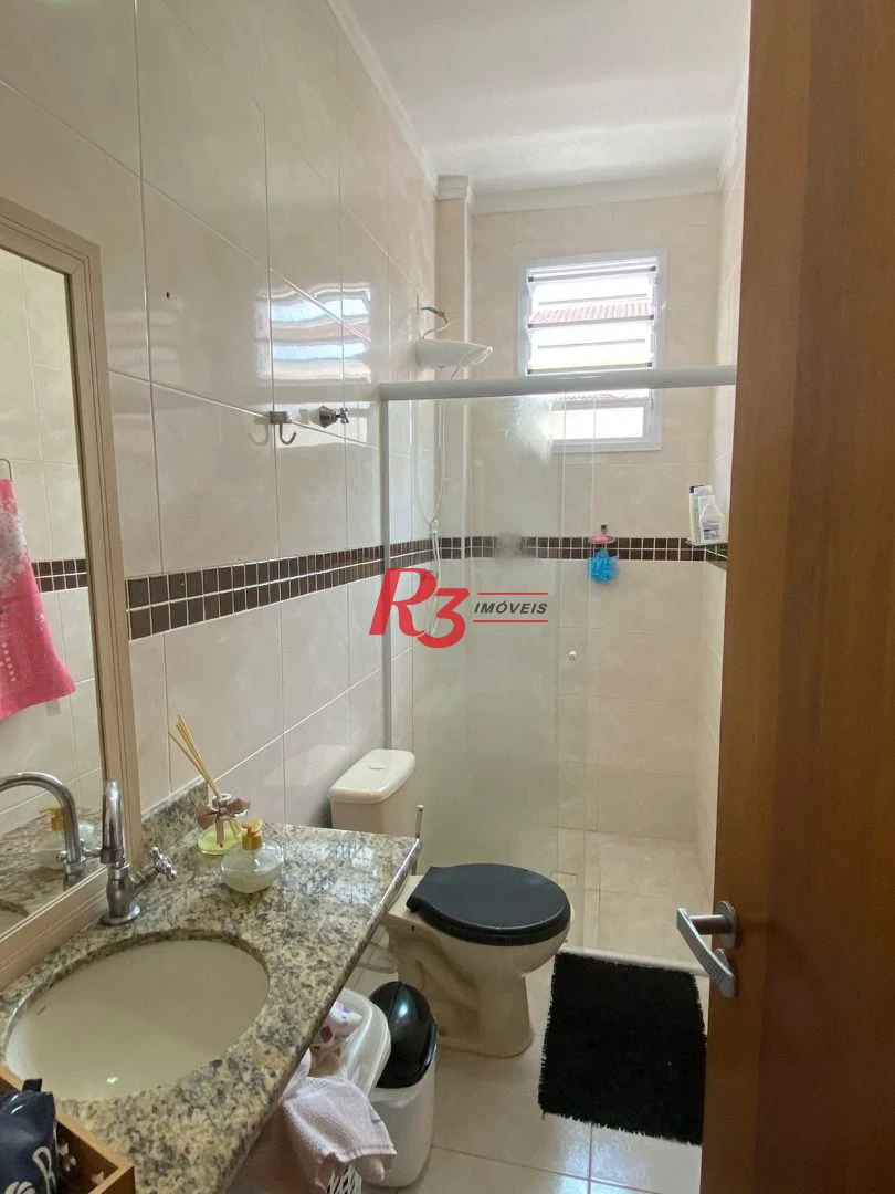 Casa com 3 dormitórios à venda, 156 m² por R$ 848.000,00 - Campo Grande - Santos/SP