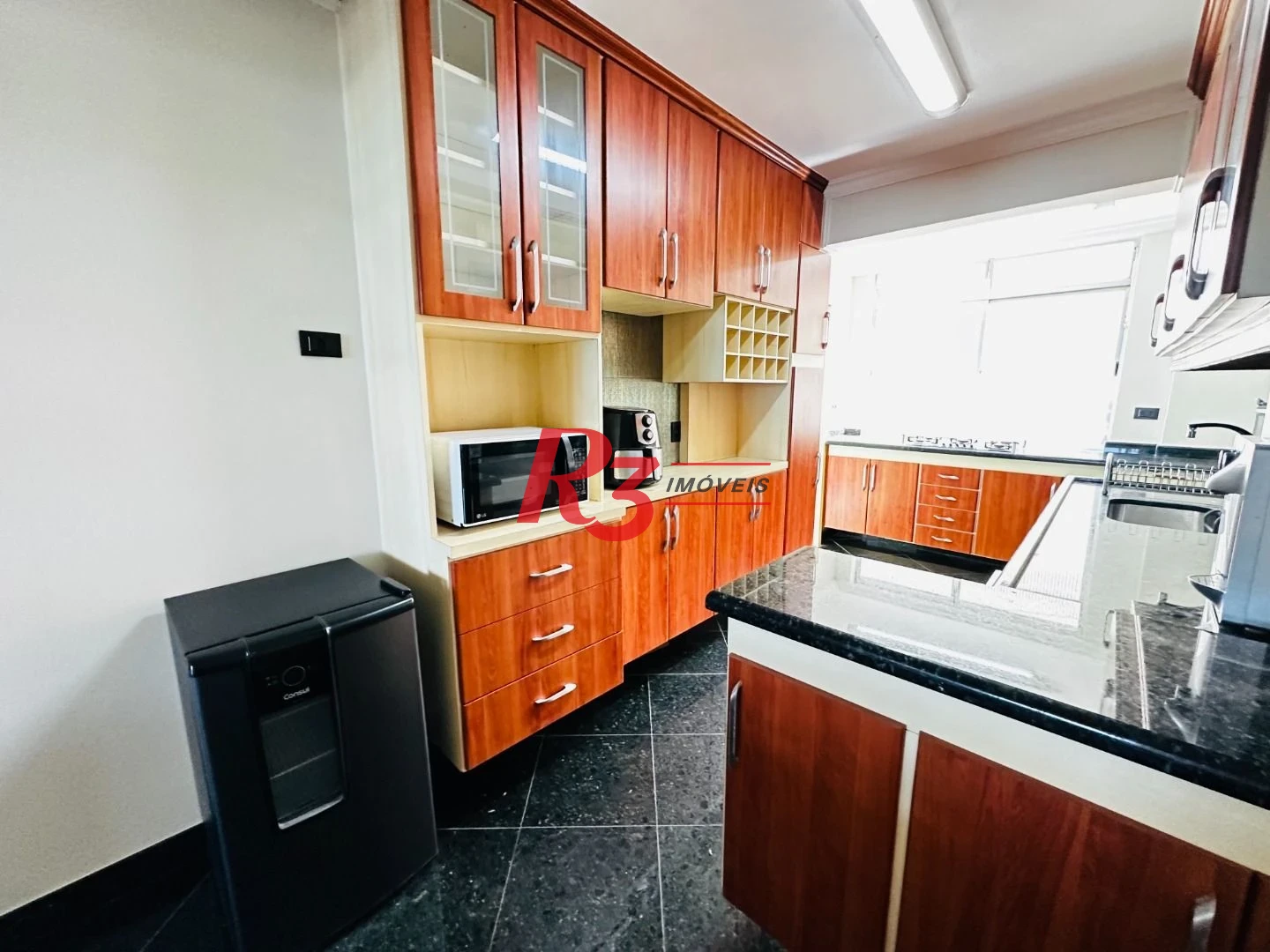 Apartamento com 3 dormitórios para alugar, 144 m² por R$ 9.500,02 - Gonzaga - Santos/SP