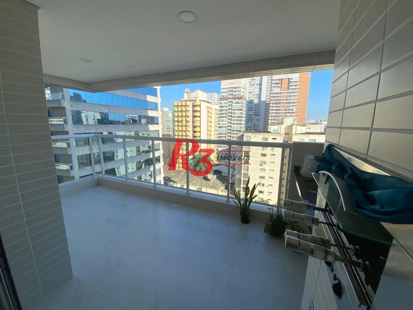 Apartamento com 2 dormitórios à venda, 87 m² por R$ 1.380.000,00 - Gonzaga - Santos/SP