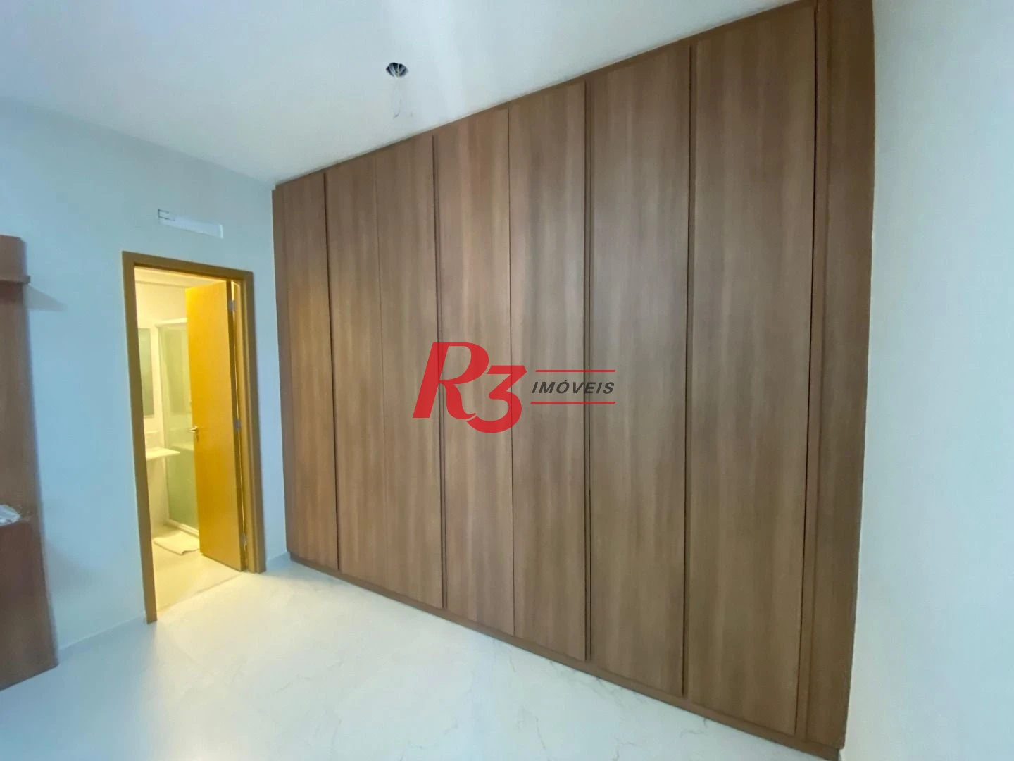 Apartamento com 2 dormitórios à venda, 87 m² por R$ 1.380.000,00 - Gonzaga - Santos/SP
