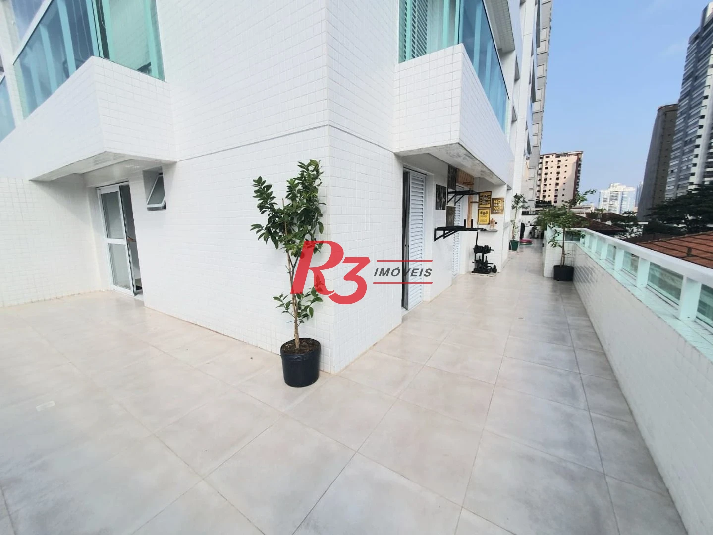 Apartamento Garden com 2 dormitórios,  m² - venda por R$ 750.000 ou aluguel por R$ 5.300/mês - Embaré - Santos/SP