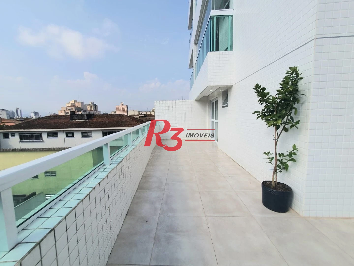Apartamento Garden com 2 dormitórios,  m² - venda por R$ 750.000 ou aluguel por R$ 5.300/mês - Embaré - Santos/SP
