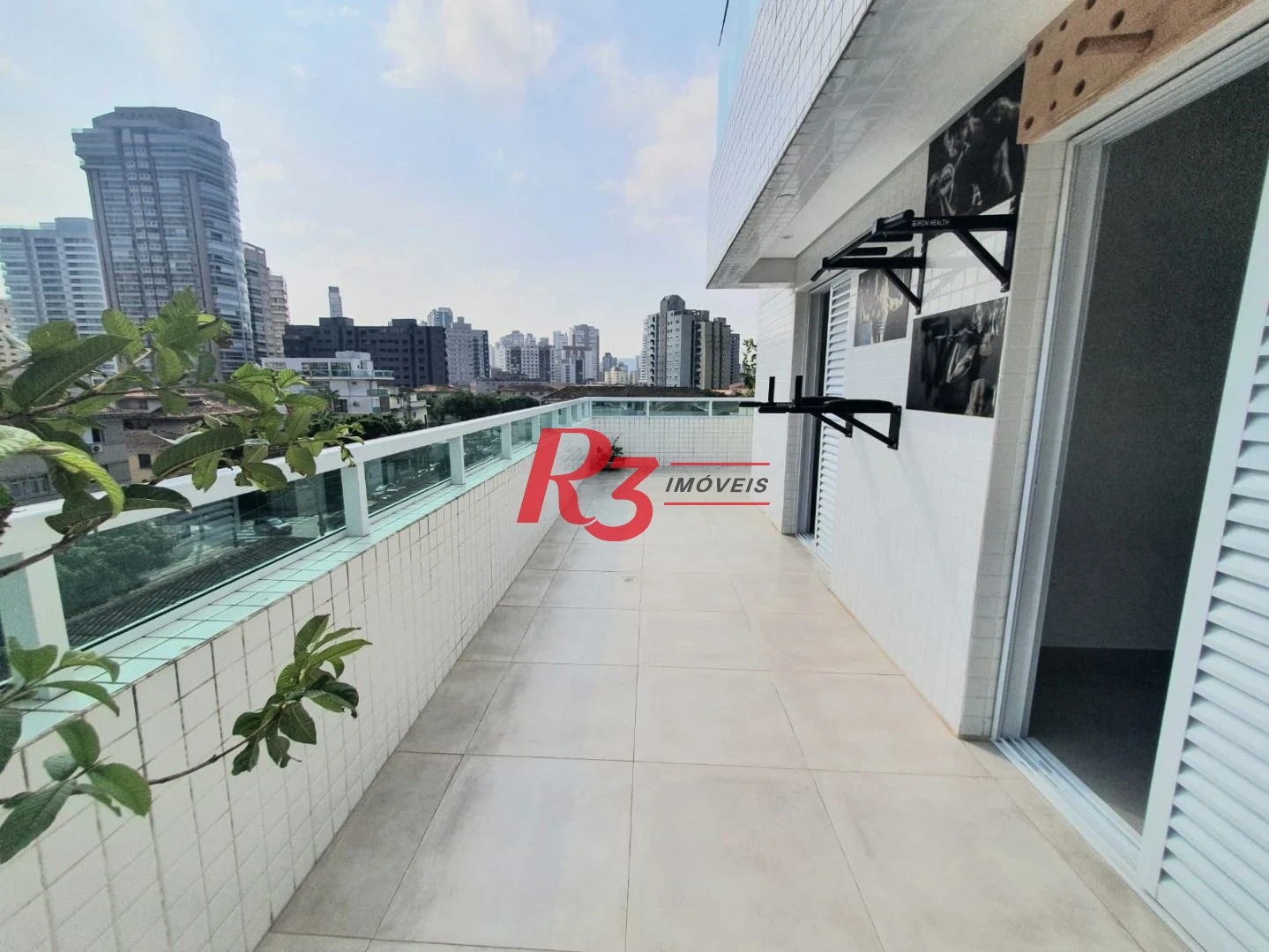 Apartamento Garden com 2 dormitórios,  m² - venda por R$ 750.000 ou aluguel por R$ 5.300/mês - Embaré - Santos/SP