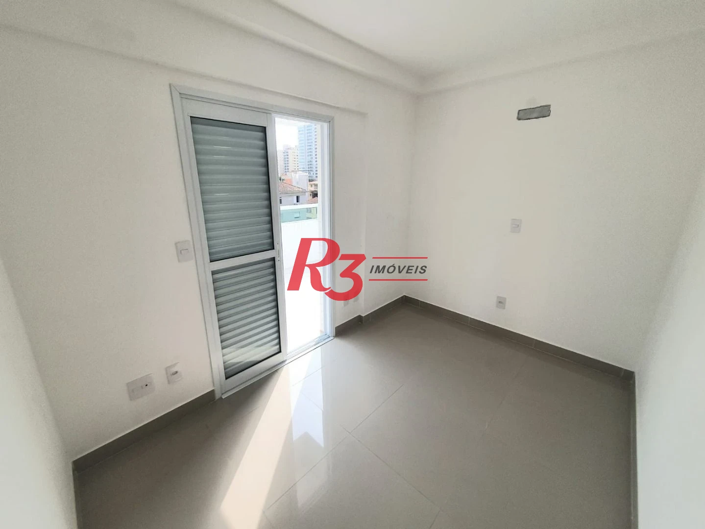 Apartamento Garden com 2 dormitórios,  m² - venda por R$ 750.000 ou aluguel por R$ 5.300/mês - Embaré - Santos/SP