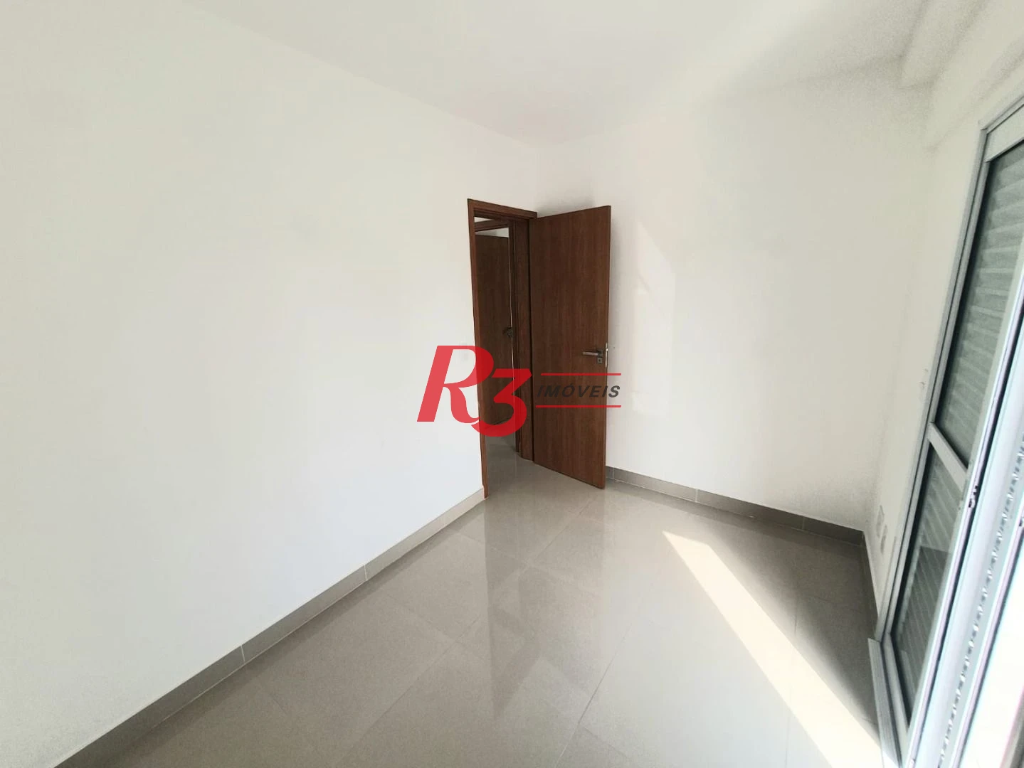 Apartamento Garden com 2 dormitórios,  m² - venda por R$ 750.000 ou aluguel por R$ 5.300/mês - Embaré - Santos/SP