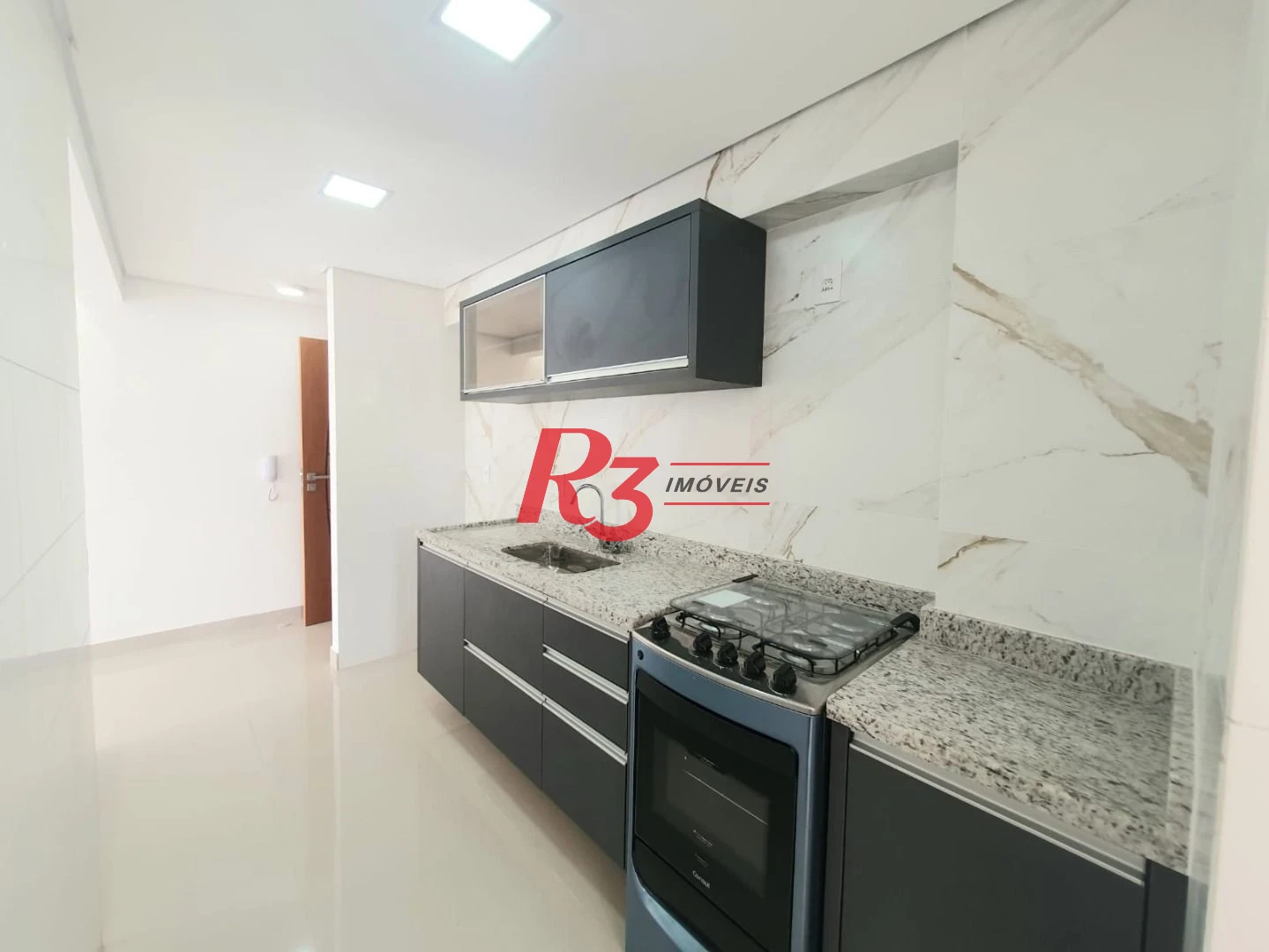 Apartamento Garden com 2 dormitórios,  m² - venda por R$ 750.000 ou aluguel por R$ 5.300/mês - Embaré - Santos/SP