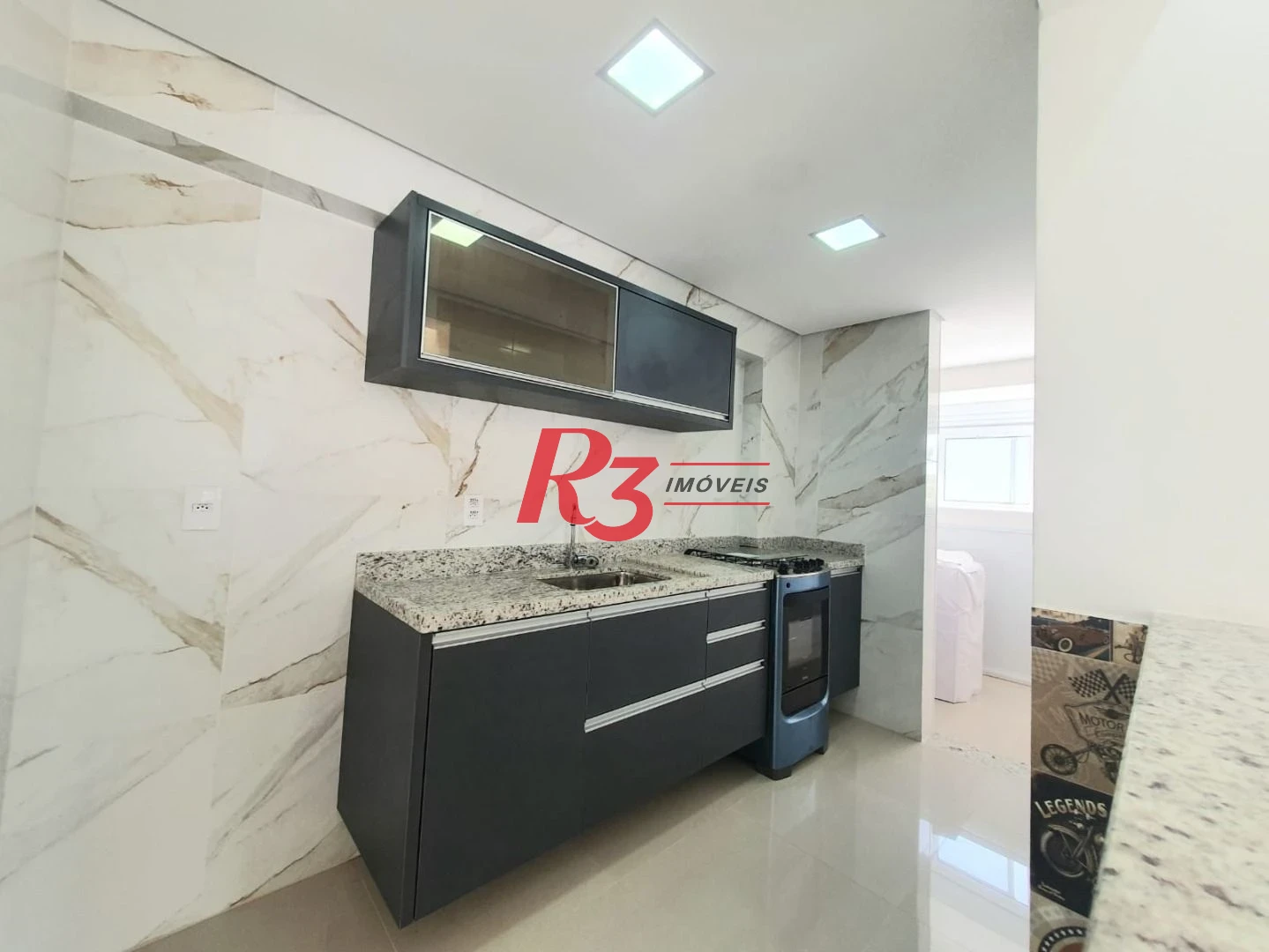 Apartamento Garden com 2 dormitórios,  m² - venda por R$ 750.000 ou aluguel por R$ 5.300/mês - Embaré - Santos/SP
