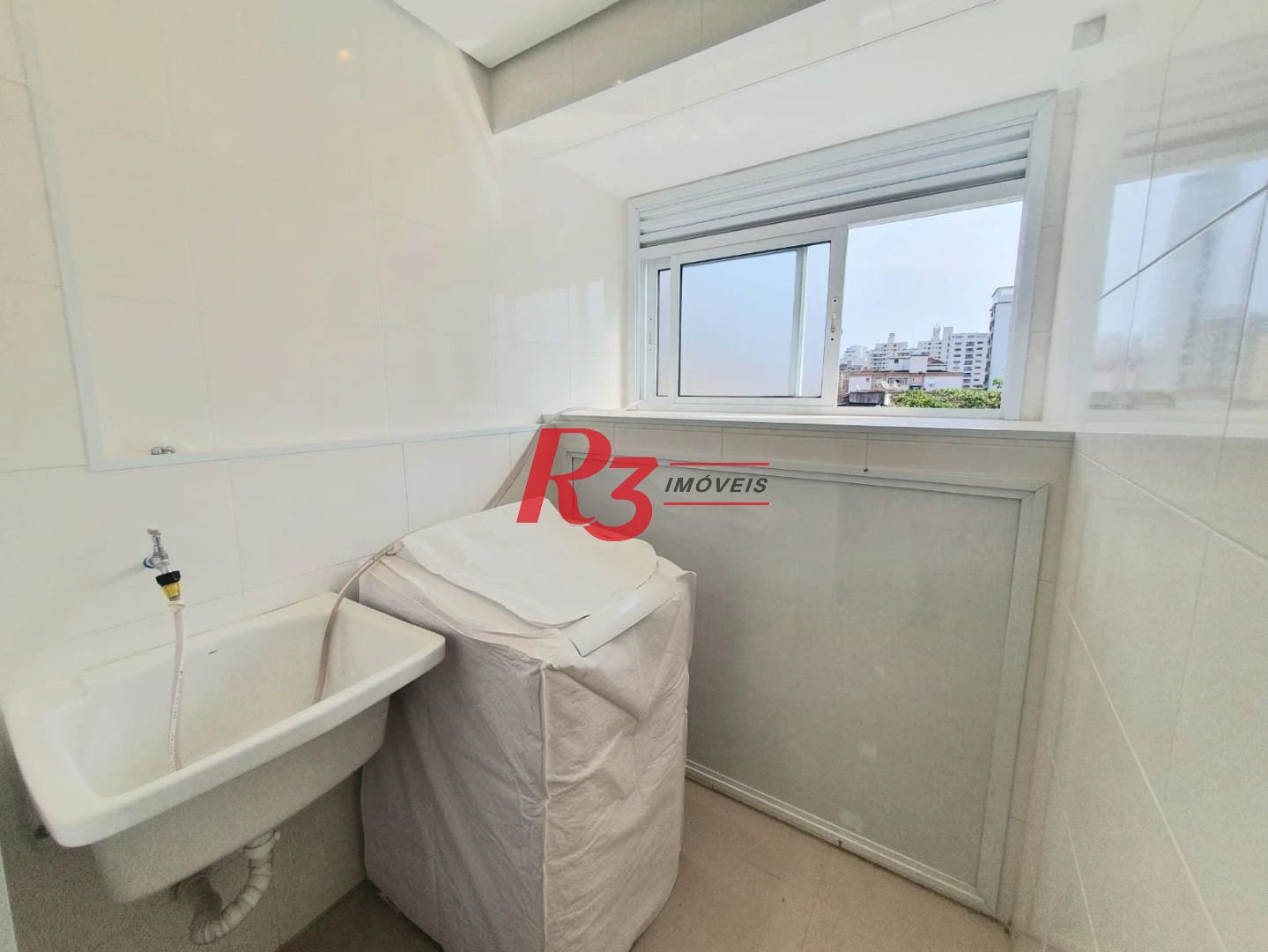 Apartamento Garden com 2 dormitórios,  m² - venda por R$ 750.000 ou aluguel por R$ 5.300/mês - Embaré - Santos/SP