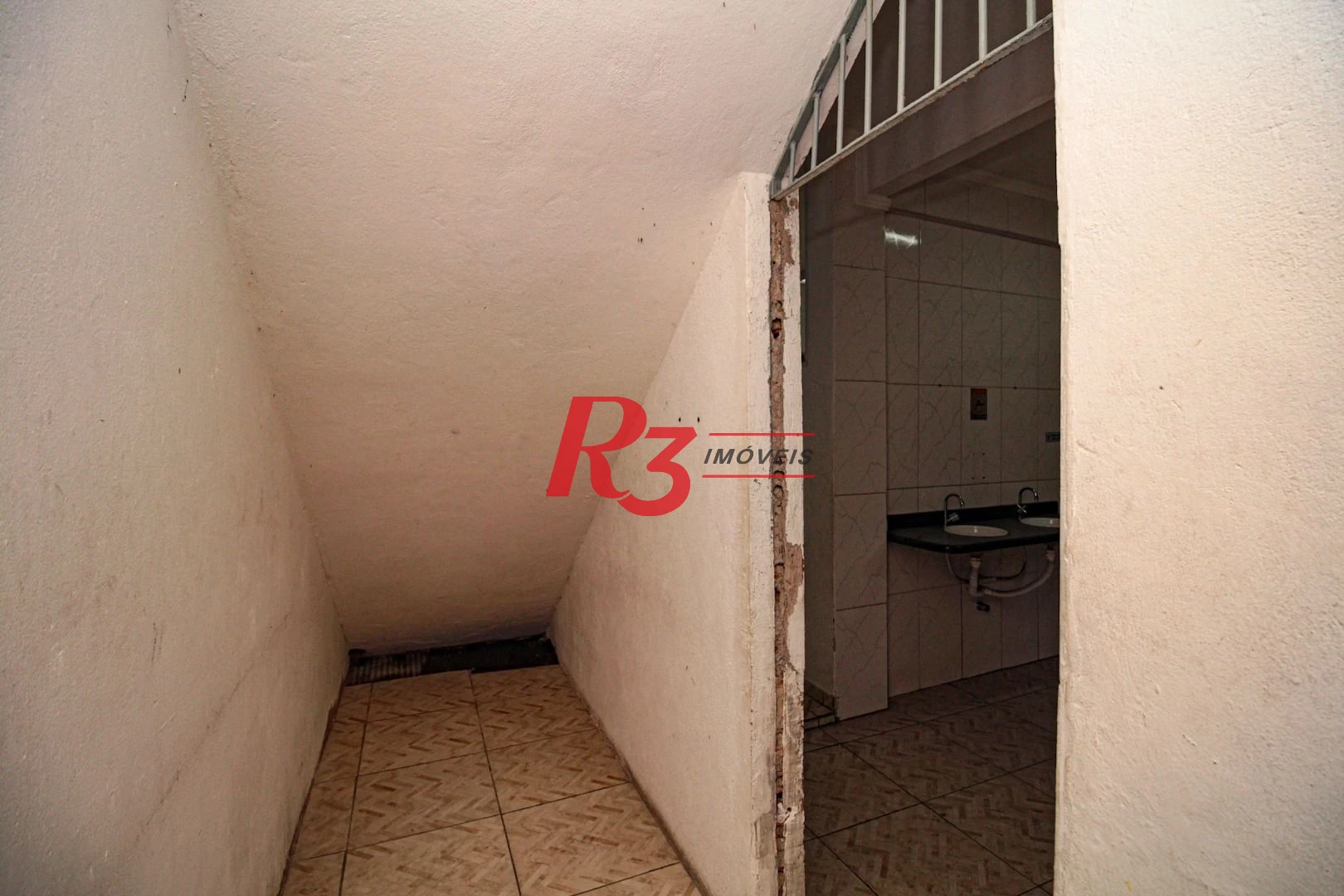 Prédio, 555 m² - venda por R$ 1.750.000,00 ou aluguel por R$ 10.000,00/mês - Valongo - Santos/SP