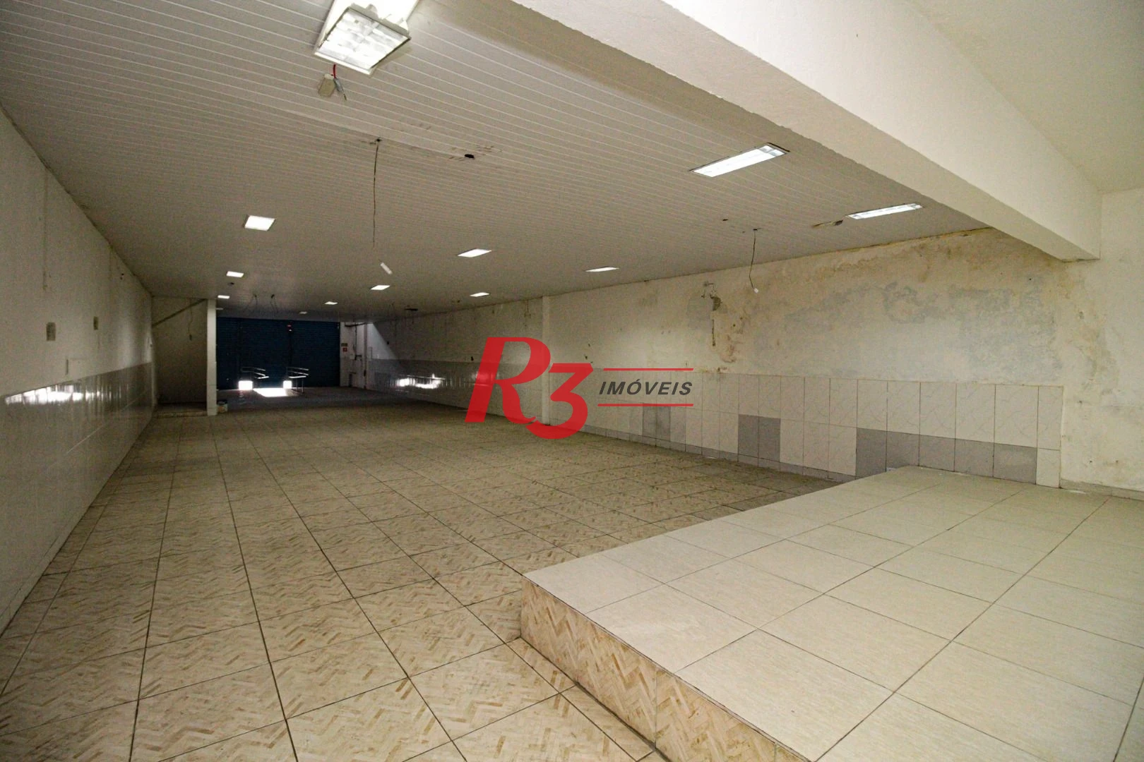 Prédio, 555 m² - venda por R$ 1.750.000,00 ou aluguel por R$ 10.000,00/mês - Valongo - Santos/SP