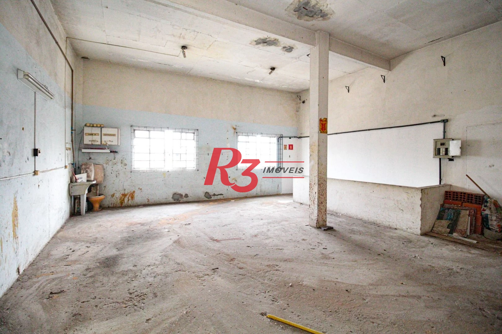 Prédio, 555 m² - venda por R$ 1.750.000,00 ou aluguel por R$ 10.000,00/mês - Valongo - Santos/SP