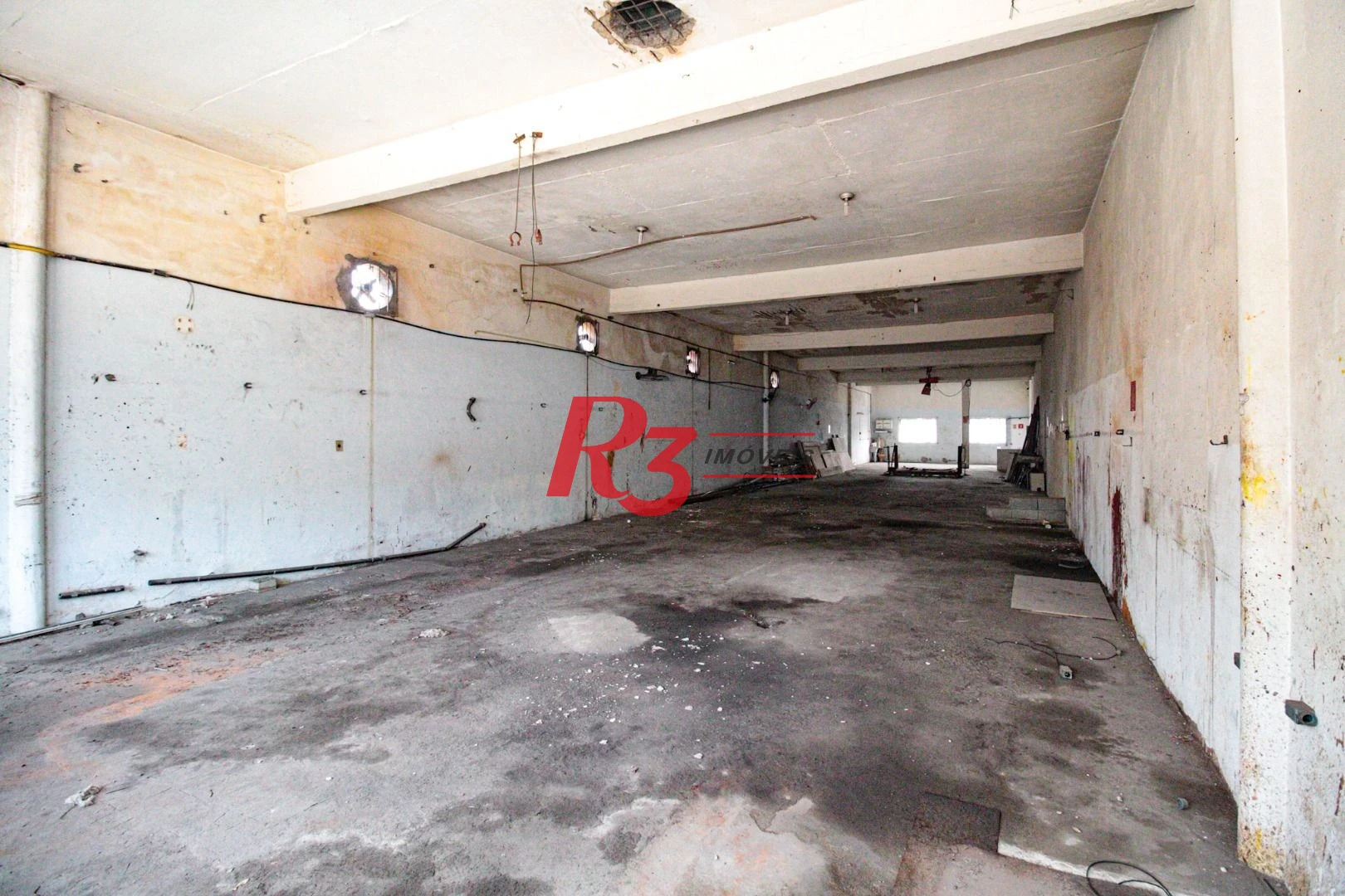 Prédio, 555 m² - venda por R$ 1.750.000,00 ou aluguel por R$ 10.000,00/mês - Valongo - Santos/SP