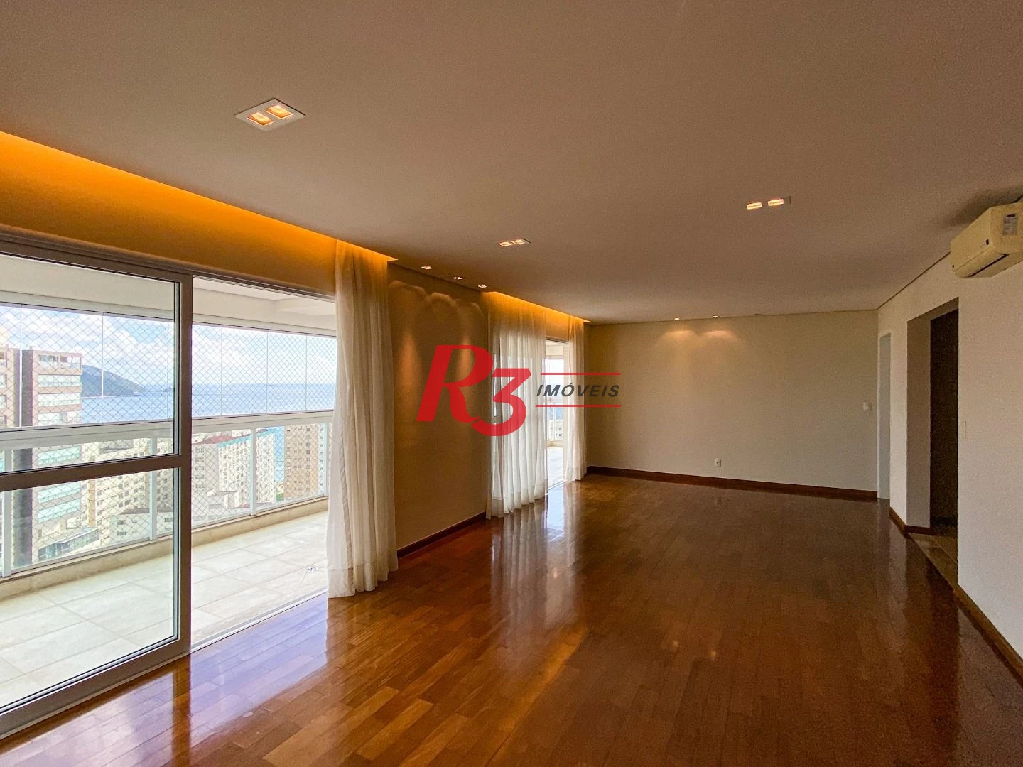 Apartamento com 3 dormitórios para alugar, 198 m² por R$ 19.500,02/mês - Embaré - Santos/SP