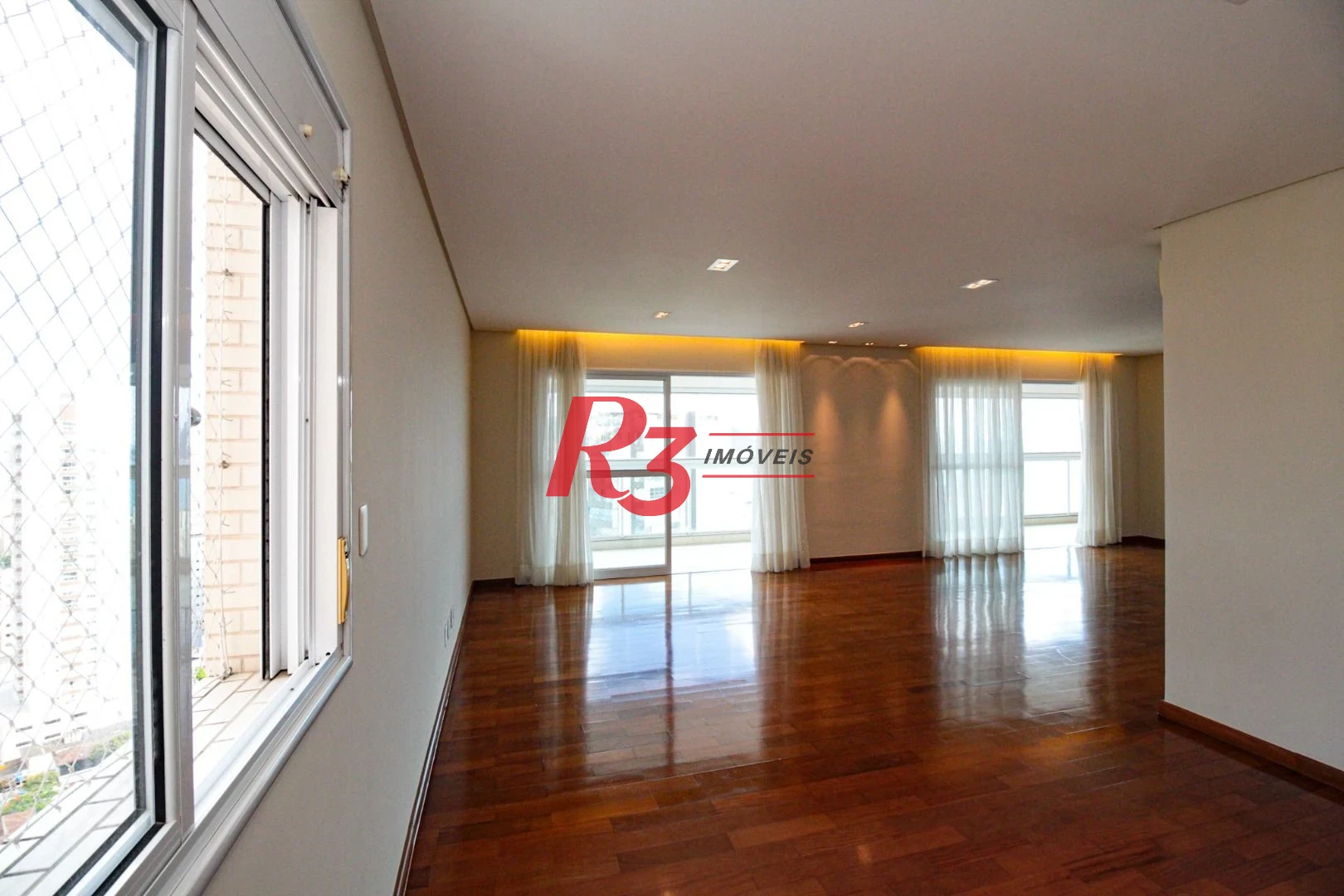 Apartamento com 3 dormitórios para alugar, 198 m² por R$ 19.500,02/mês - Embaré - Santos/SP