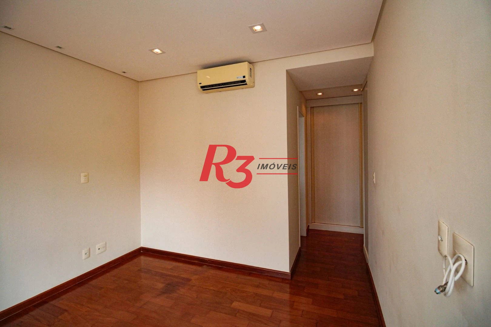 Apartamento com 3 dormitórios para alugar, 198 m² por R$ 19.500,02/mês - Embaré - Santos/SP