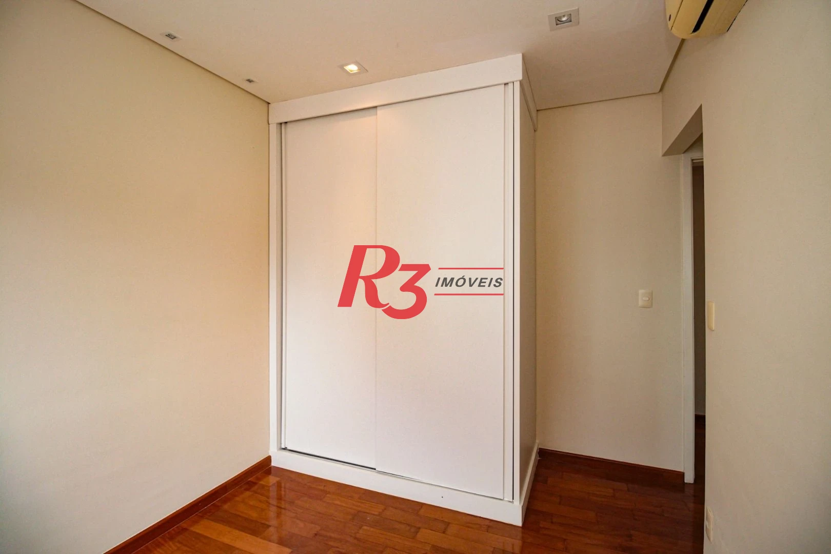 Apartamento com 3 dormitórios para alugar, 198 m² por R$ 19.500,02/mês - Embaré - Santos/SP