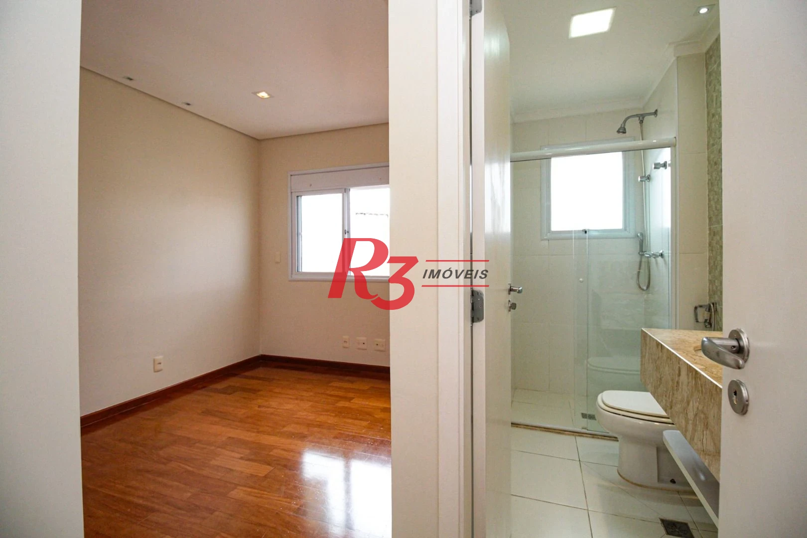 Apartamento com 3 dormitórios para alugar, 198 m² por R$ 19.500,02/mês - Embaré - Santos/SP
