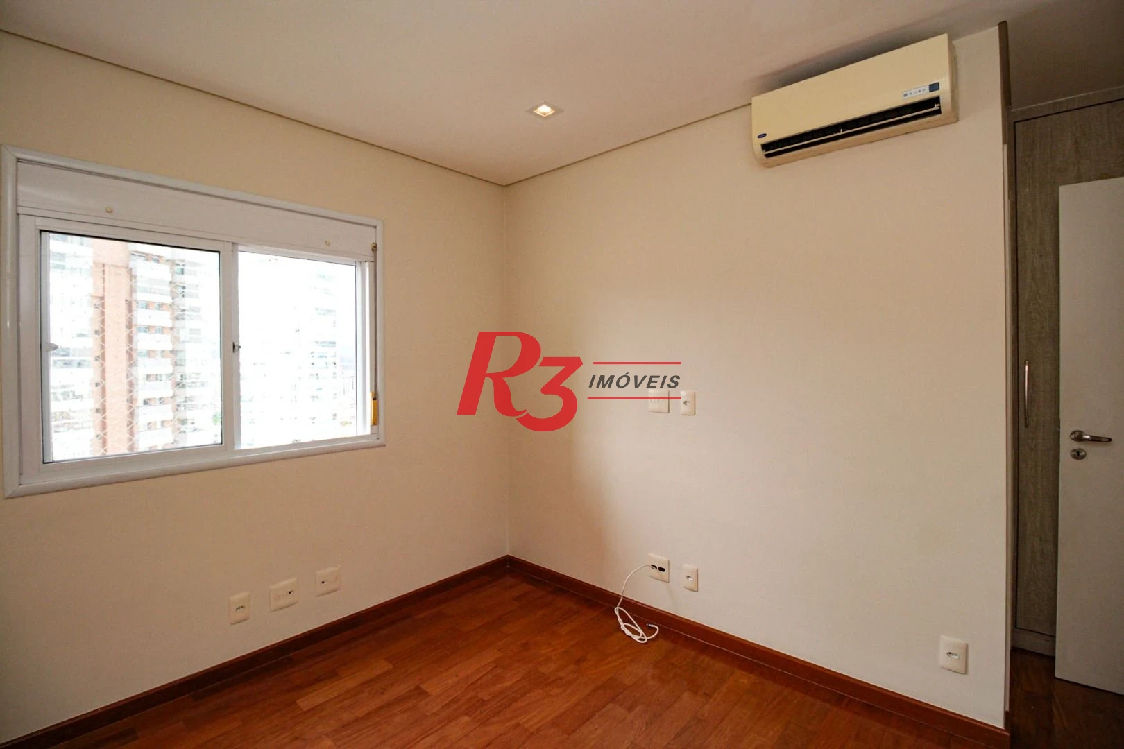 Apartamento com 3 dormitórios para alugar, 198 m² por R$ 19.500,02/mês - Embaré - Santos/SP