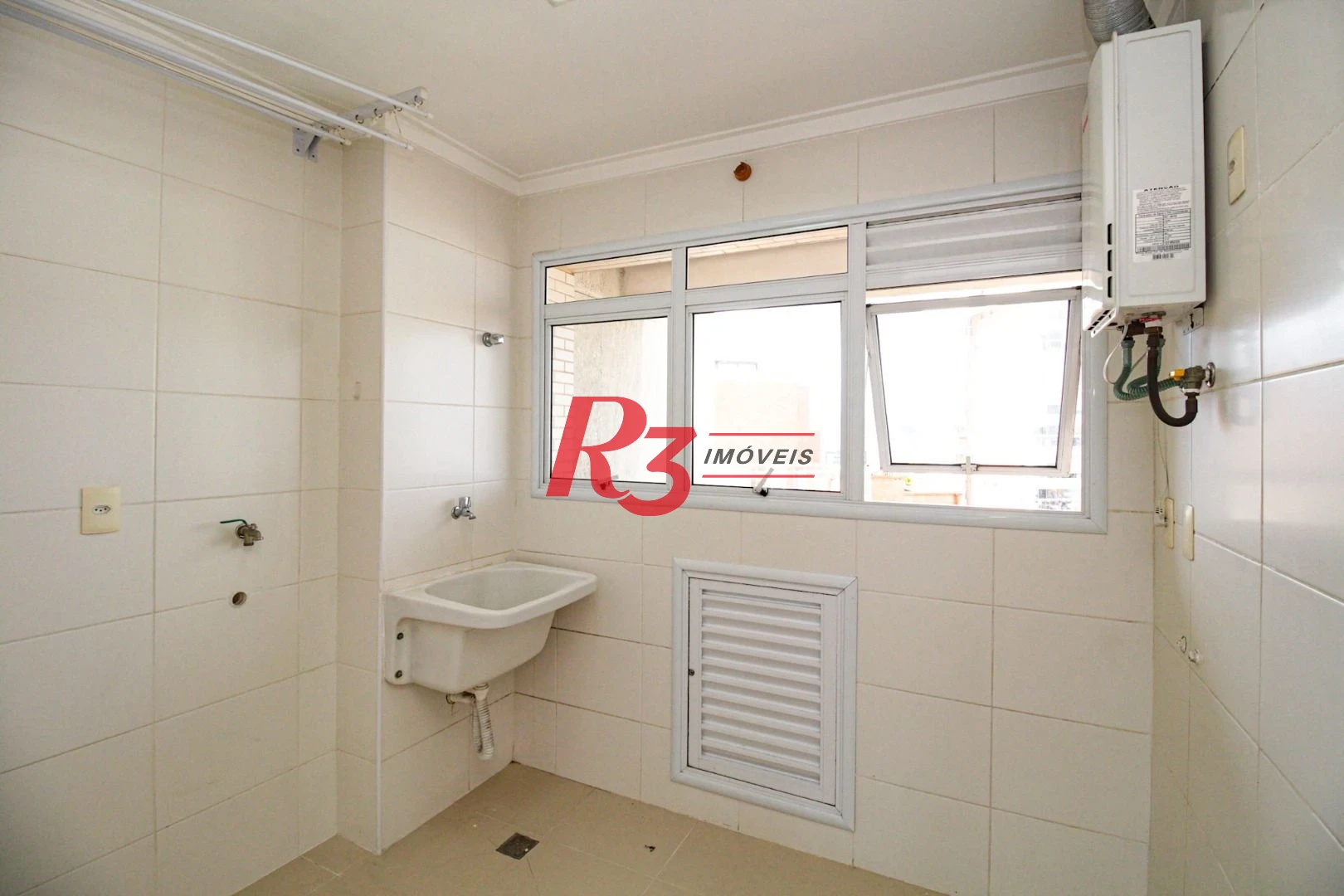 Apartamento com 3 dormitórios para alugar, 198 m² por R$ 19.500,02/mês - Embaré - Santos/SP