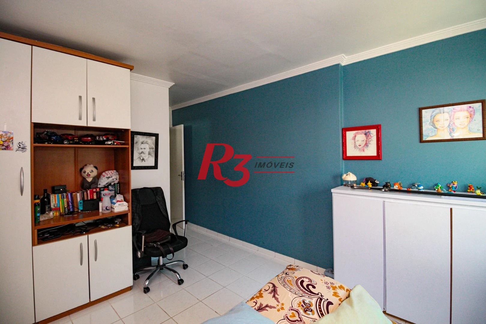 Sobrado com 3 dormitórios à venda, 220 m² por R$ 1.200.000,00 - Encruzilhada - Santos/SP