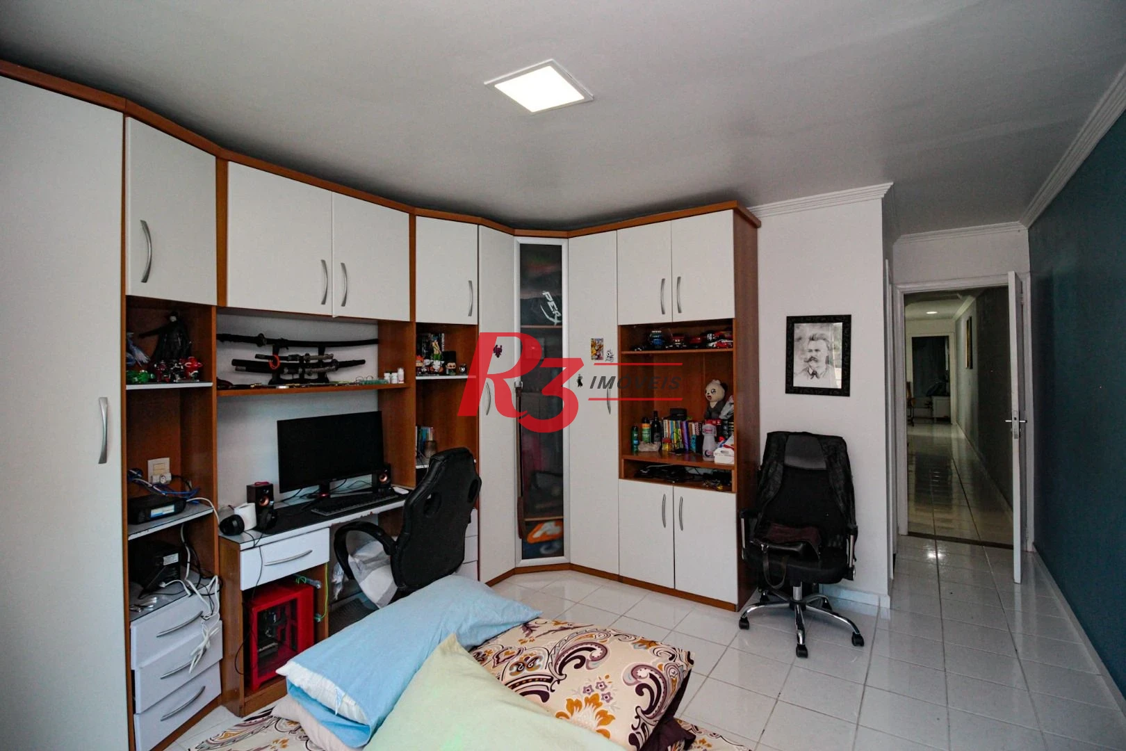 Sobrado com 3 dormitórios à venda, 220 m² por R$ 1.200.000,00 - Encruzilhada - Santos/SP