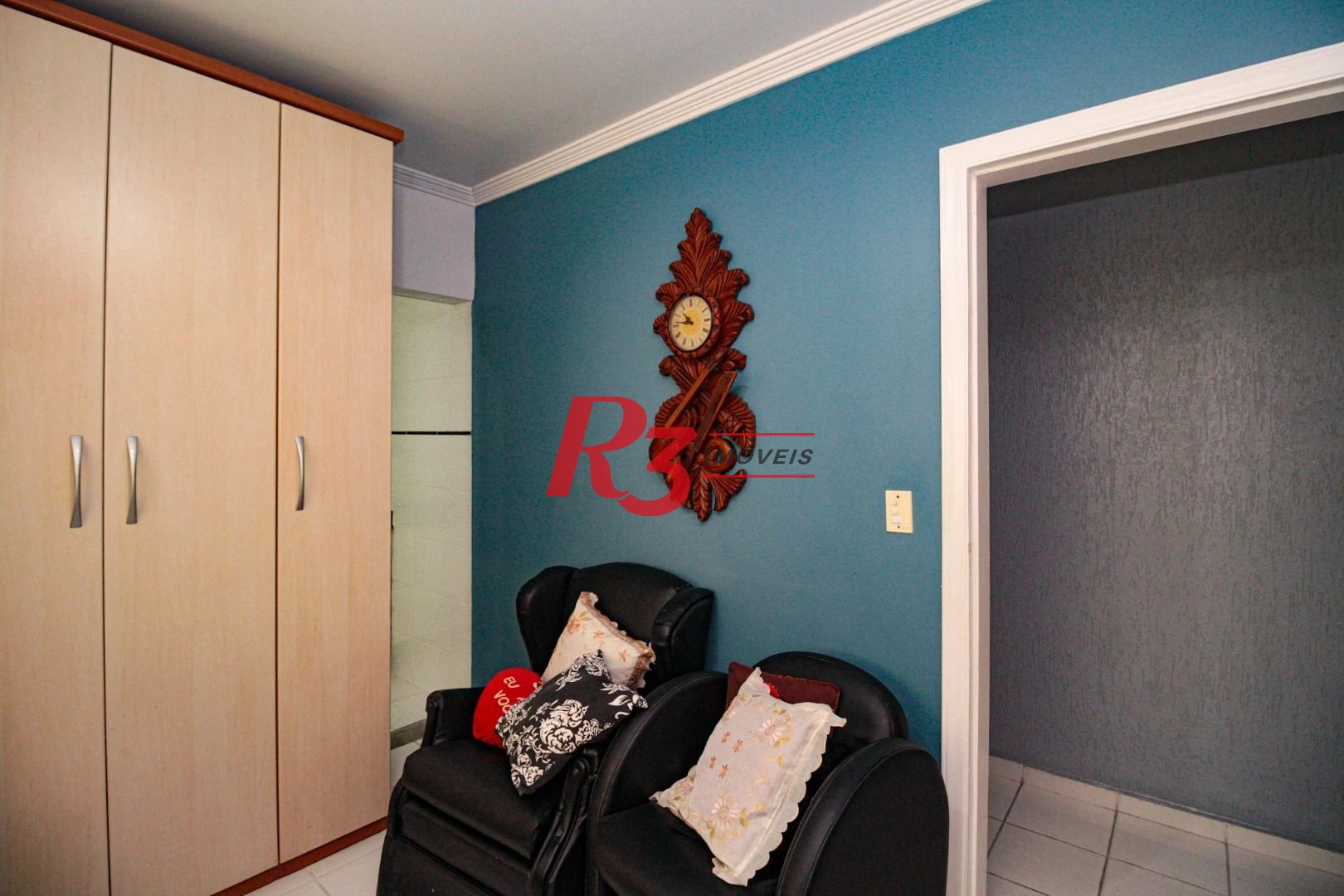 Sobrado com 3 dormitórios à venda, 220 m² por R$ 1.200.000,00 - Encruzilhada - Santos/SP