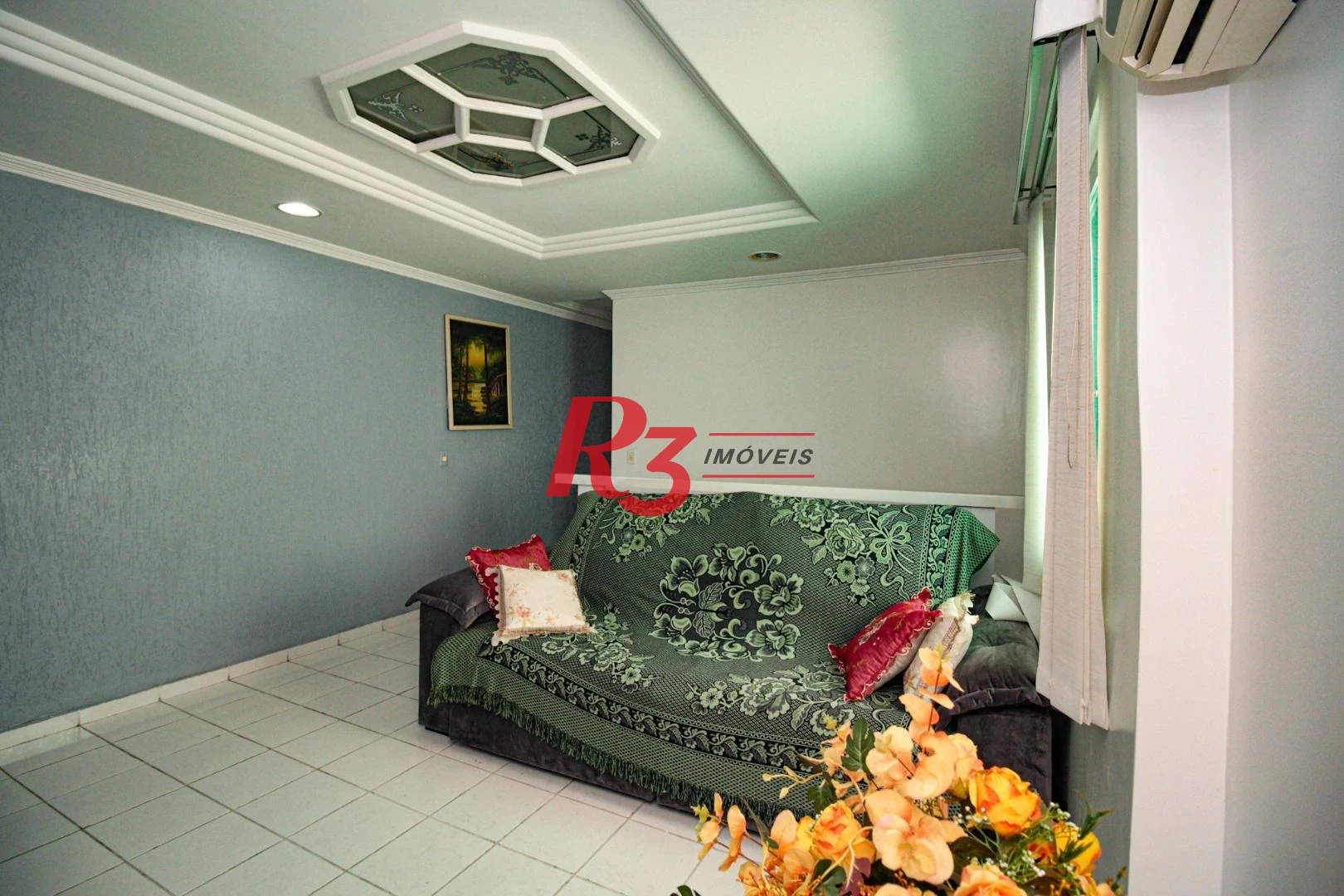 Sobrado com 3 dormitórios à venda, 220 m² por R$ 1.200.000,00 - Encruzilhada - Santos/SP
