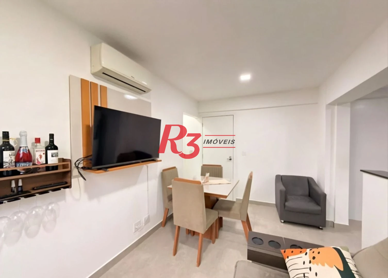 Apartamento com 1 dormitório à venda, 42 m² por R$ 470.000,00 - Marapé - Santos/SP