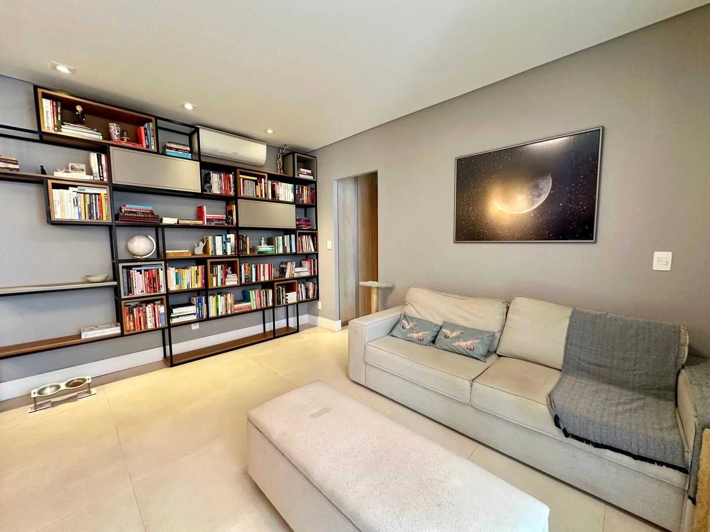 Apartamento com 2 dormitórios à venda, 82 m² por R$ 1.070.000,00 - Gonzaga - Santos/SP