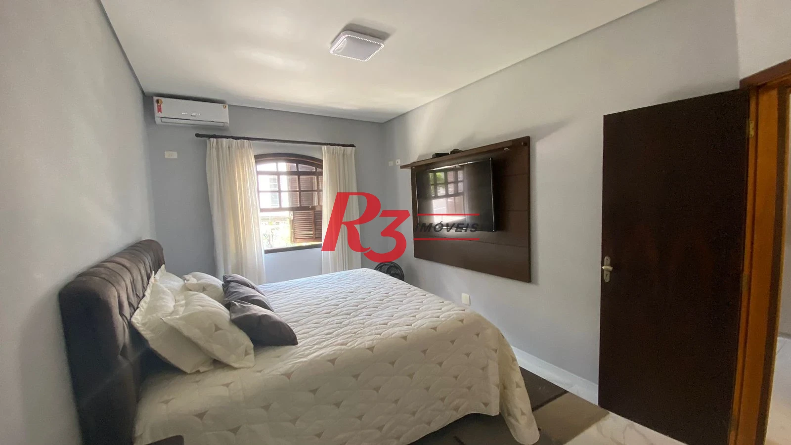 Sobrado à venda, 220 m² por R$ 1.500.000,00 - Boqueirão - Santos/SP