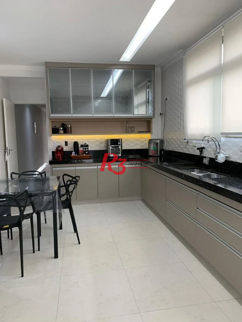 Casa com 3 dormitórios à venda, 200 m² por R$ 1.225.000,00 - Boqueirão - Santos/SP