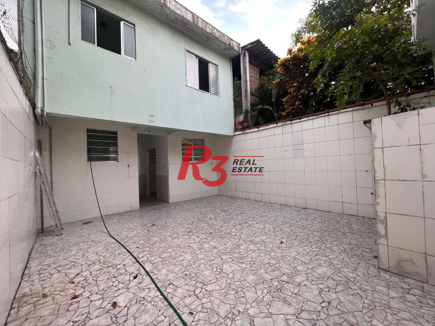 Sobrado com 6 dormitórios, 272 m² - venda por R$ 780.000,00 ou aluguel por R$ 6.000,00/mês - Vila Matias - Santos/SP