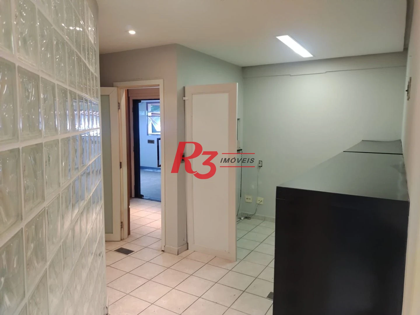 Sala à venda, 99 m² por R$ 300.000,00 - Vila Nova - Santos/SP