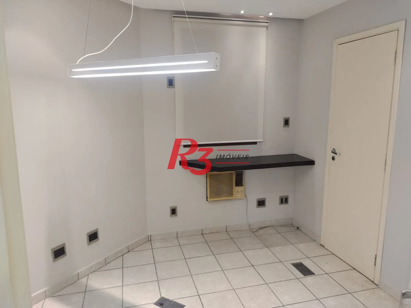 Sala à venda, 99 m² por R$ 300.000,00 - Vila Nova - Santos/SP