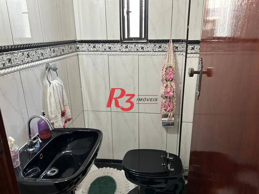 Sobrado com 4 dormitórios à venda, 160 m² por R$ 1.488.000,00 - Embaré - Santos/SP