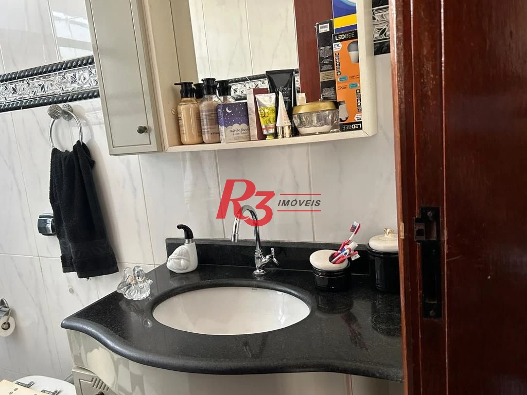 Sobrado com 4 dormitórios à venda, 160 m² por R$ 1.488.000,00 - Embaré - Santos/SP