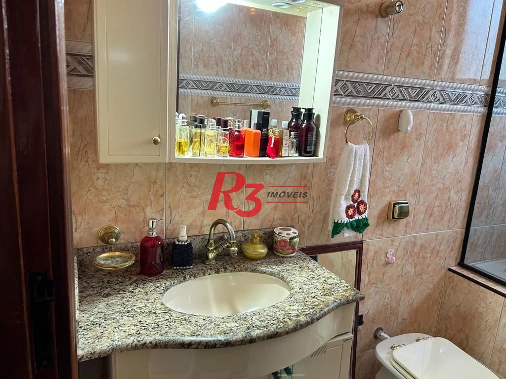 Sobrado com 4 dormitórios à venda, 160 m² por R$ 1.488.000,00 - Embaré - Santos/SP