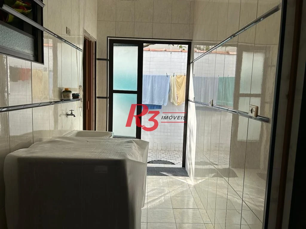 Sobrado com 4 dormitórios à venda, 160 m² por R$ 1.488.000,00 - Embaré - Santos/SP