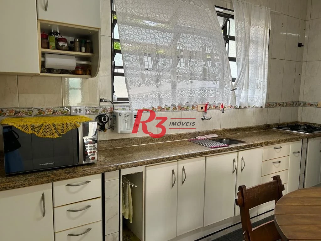 Sobrado com 4 dormitórios à venda, 160 m² por R$ 1.488.000,00 - Embaré - Santos/SP