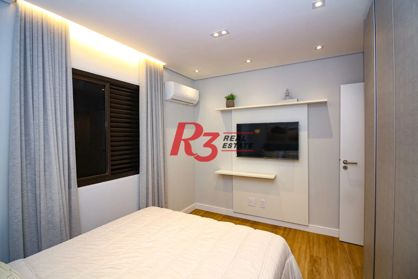 Apartamento com 4 dormitórios, 210 m² - venda por R$ 2.499.000,00 ou aluguel por R$ 19.300,00/mês - Embaré - Santos/SP