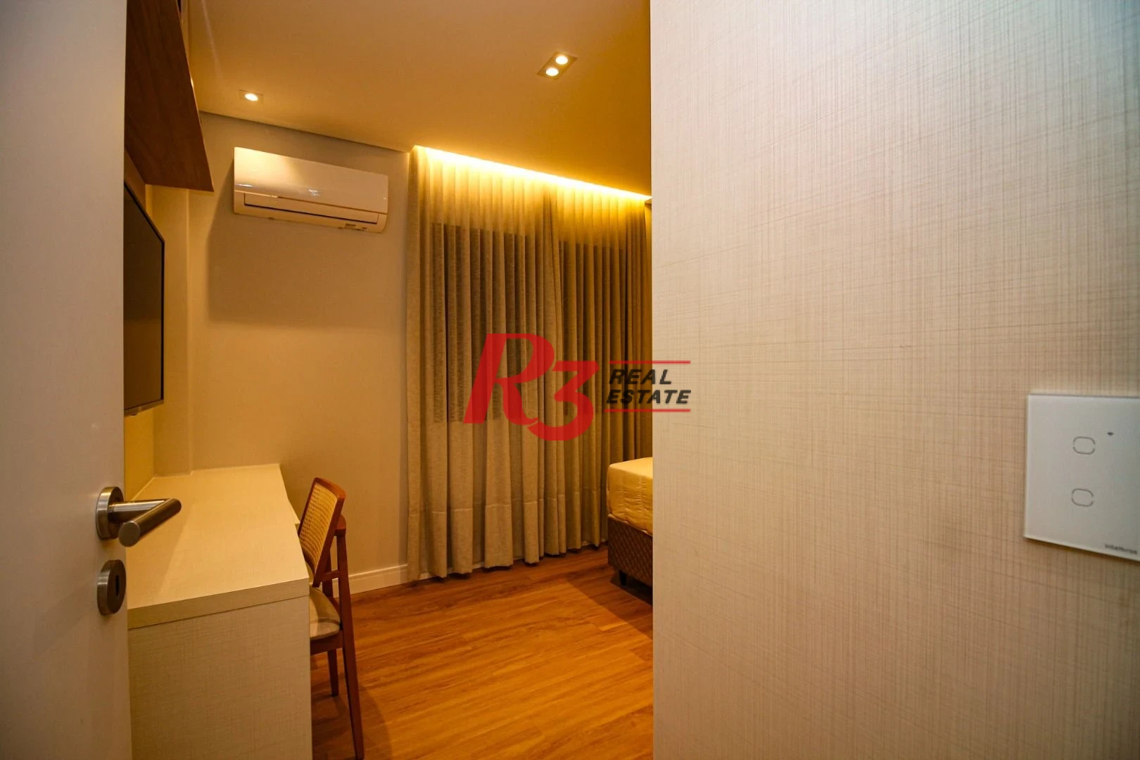 Apartamento com 4 dormitórios, 210 m² - venda por R$ 2.499.000,00 ou aluguel por R$ 19.300,00/mês - Embaré - Santos/SP