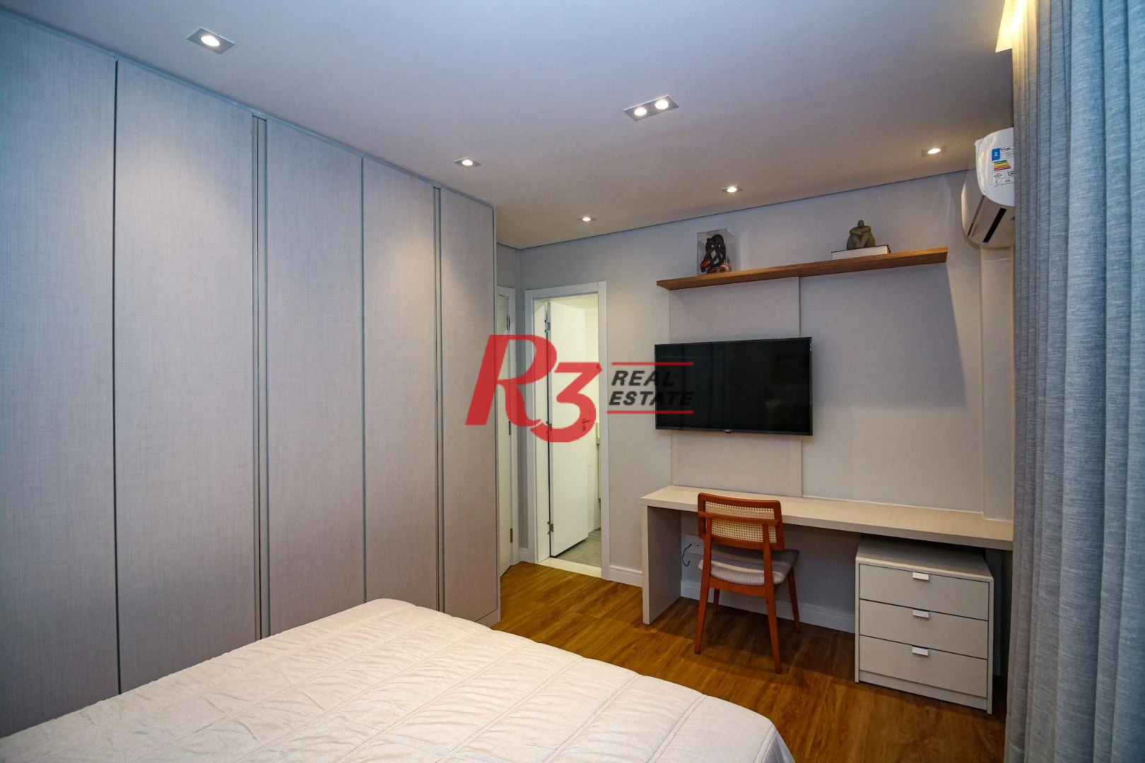 Apartamento com 4 dormitórios, 210 m² - venda por R$ 2.499.000,00 ou aluguel por R$ 19.300,00/mês - Embaré - Santos/SP
