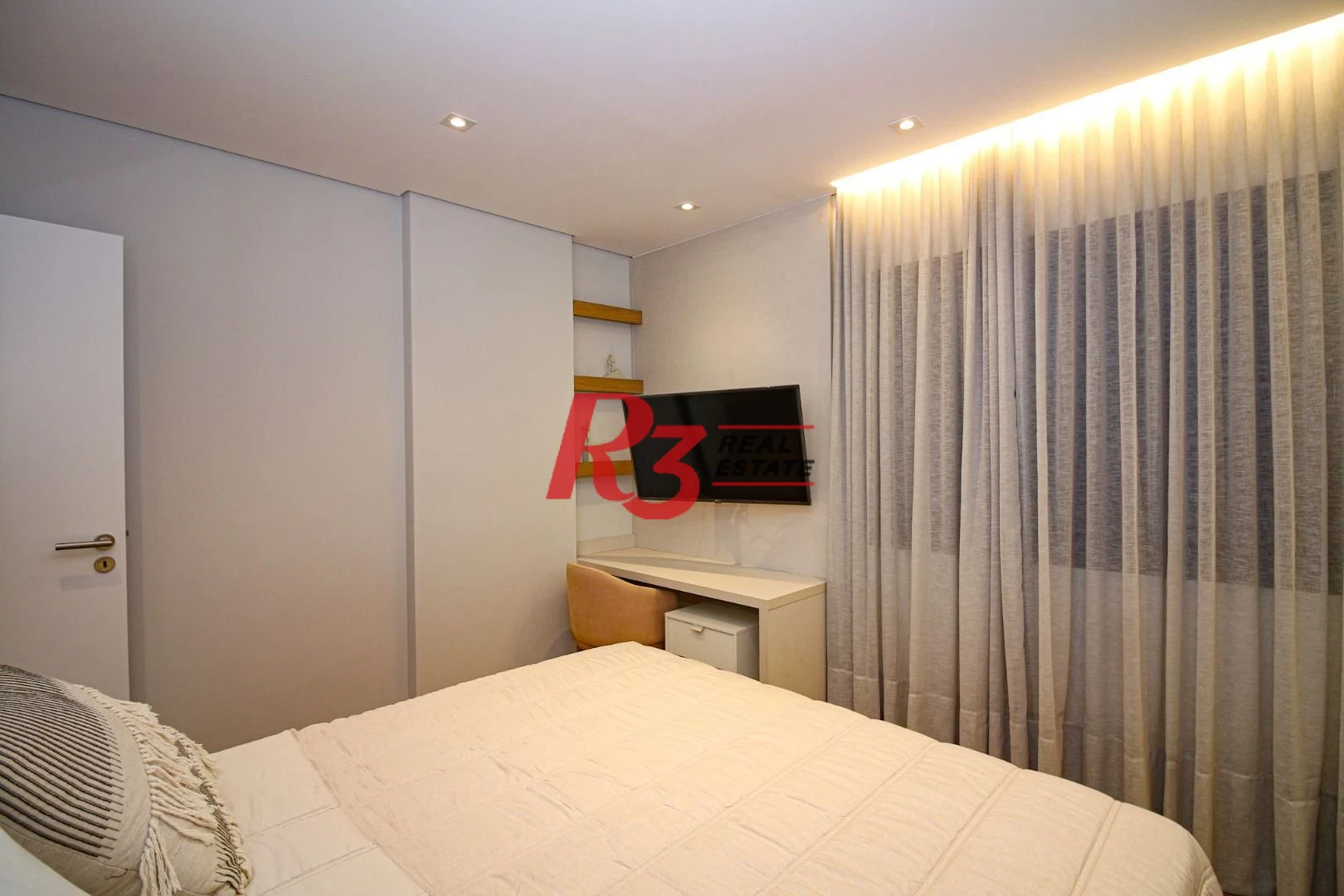 Apartamento com 4 dormitórios, 210 m² - venda por R$ 2.499.000,00 ou aluguel por R$ 19.300,00/mês - Embaré - Santos/SP
