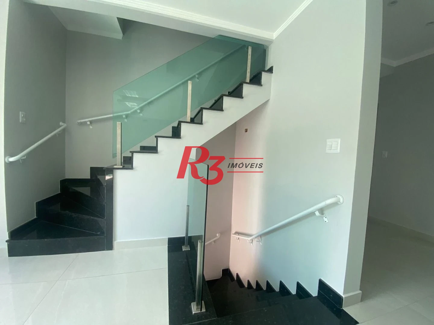 Casa com 3 dormitórios à venda, 147 m² por R$ 1.200.000,00 - Campo Grande - Santos/SP
