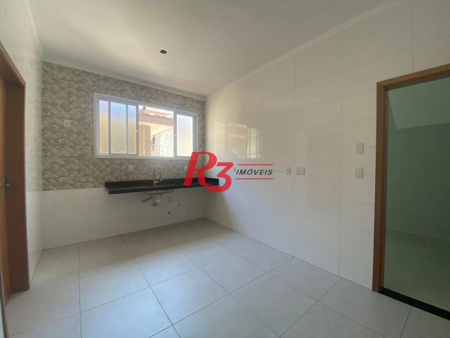 Casa com 3 dormitórios à venda, 147 m² por R$ 1.200.000,00 - Campo Grande - Santos/SP