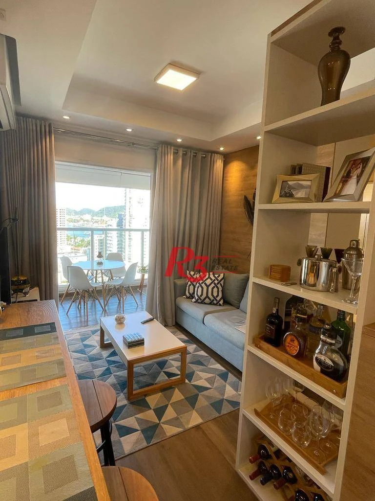 Studio, semi mobiliado na Ponta da Praia, com vista, varanda goumert e ...