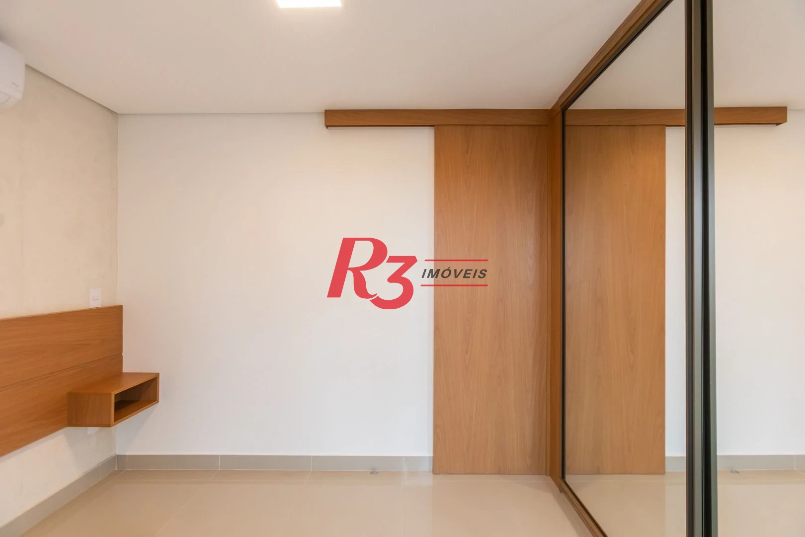 Apartamento com 1 dormitório à venda, 53 m² por R$ 850.000,00 - Embaré - Santos/SP