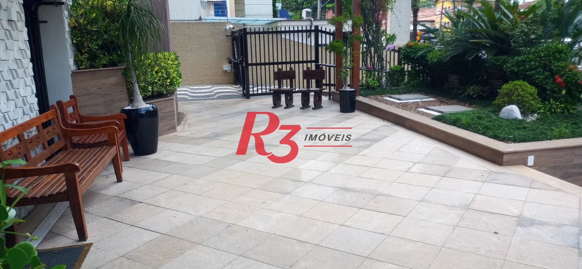 VENDO Excelente Oportunidade - Apartamento Duplex com 4 dormitórios, 229 m² no Bairro do Gonzaga.